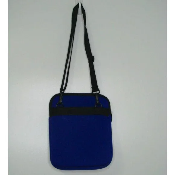 Travelocity Neoprene Padded Tablet Carrying Case - Picture 4 of 11